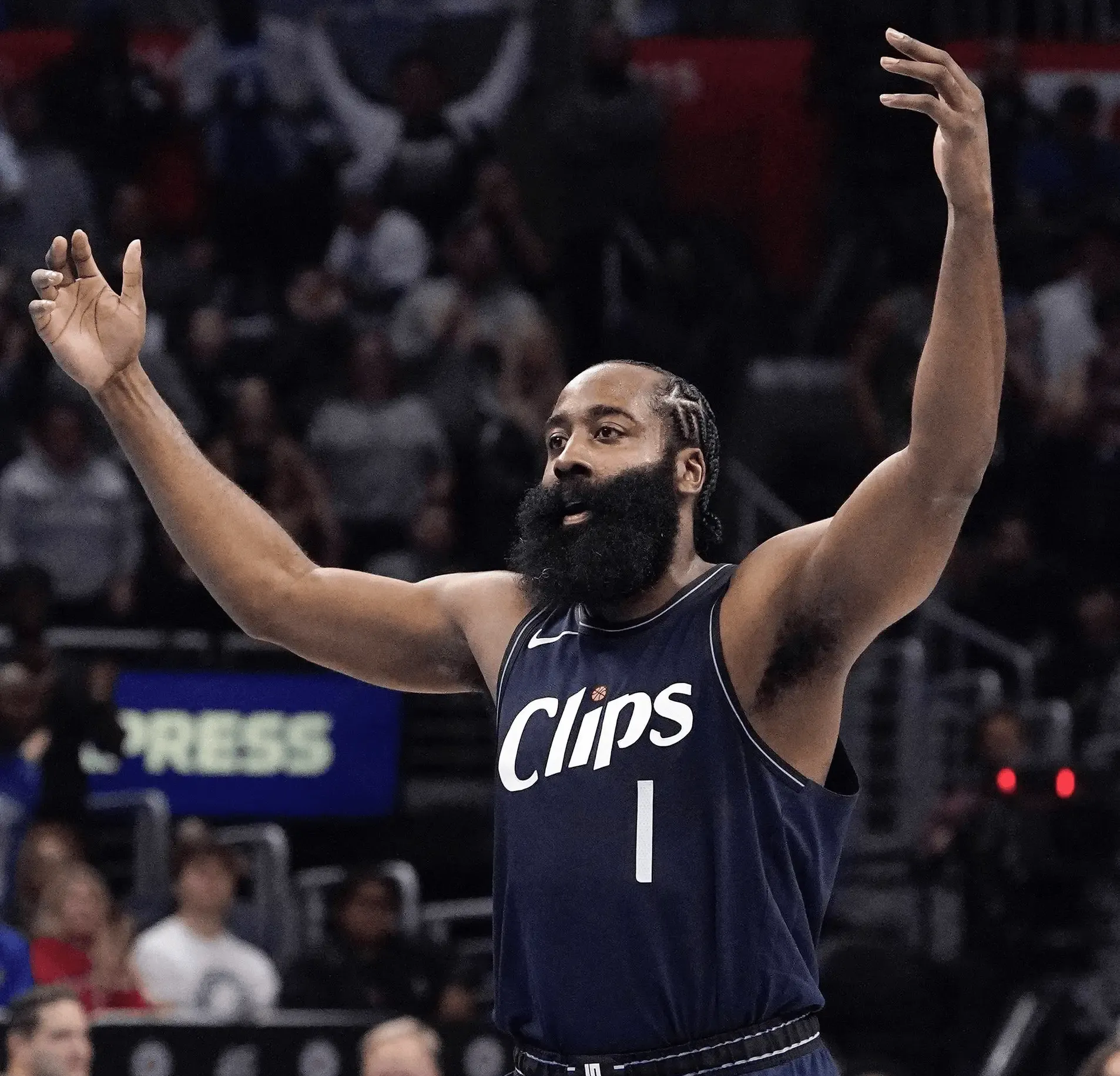 九游-哈登迎来十五赛季出色发挥，拜仁观众热烈欢呼！-九游