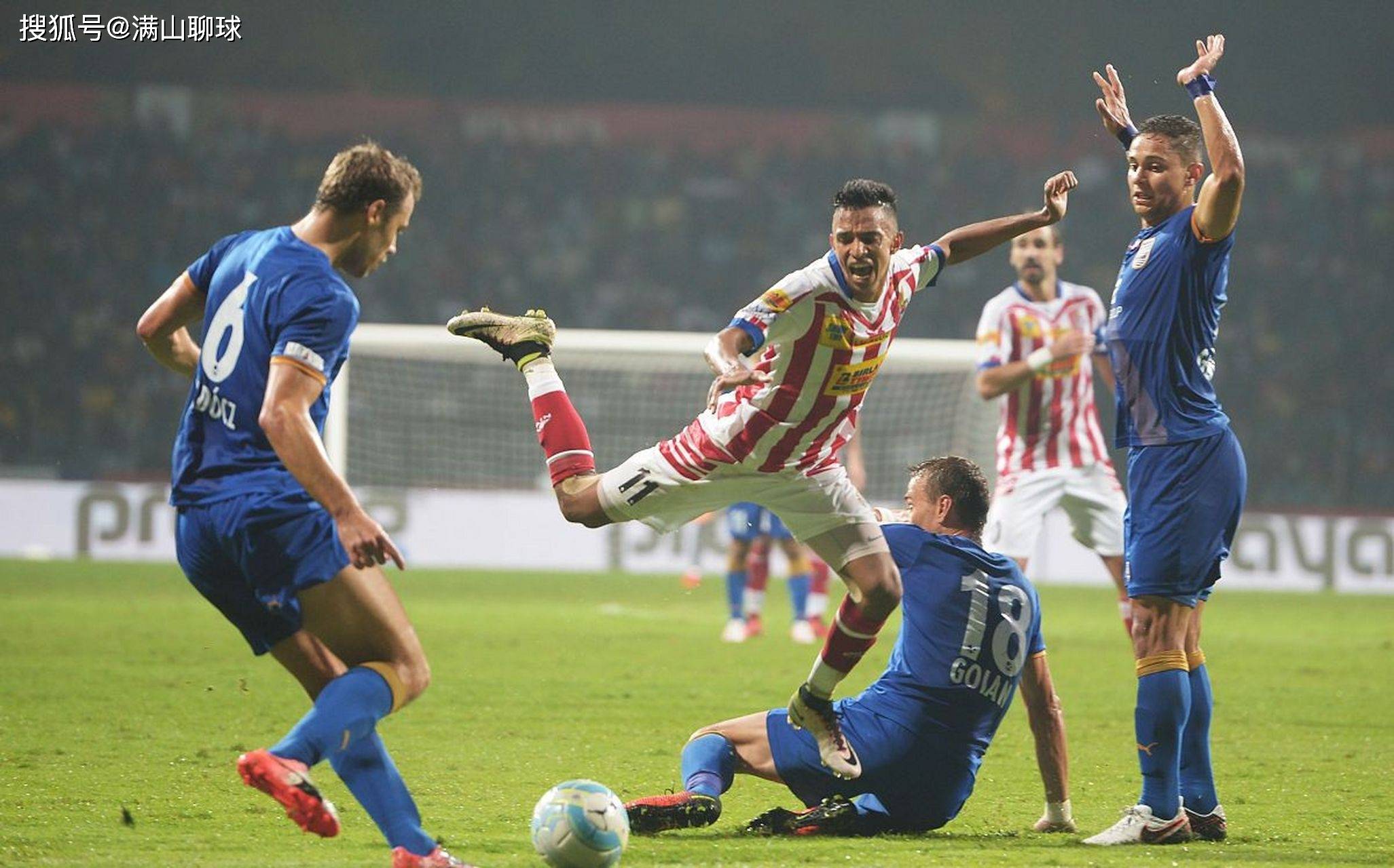 塞维利亚发布备战花絮;清晨刷新队史纪录;欧冠任务艰巨;控场能力受关注的简单介绍 塞维利亚发布备战花絮;清晨刷新队史纪录;欧冠任务艰巨;控场能力受关注的简单介绍